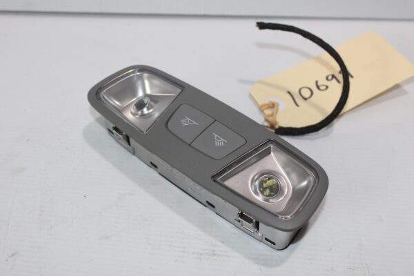 Audi A3 Q2 Q3 Interior Reading Map Light 8V0 947 111 B