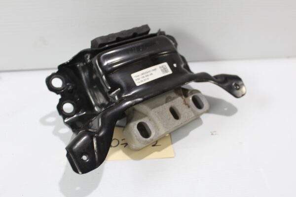 Audi 8V S3 / Volkswagen Golf Mk7 R Engine Transmission Mount 5Q0 199 555 AB