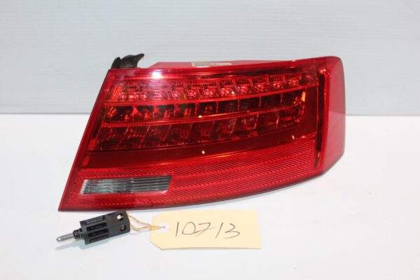 Audi 8T 8F A5 S5 Rear Right Tail Light LED 8T0 945 096 H