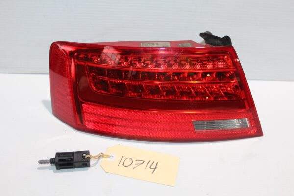 Audi 8T 8F A5 S5 Rear Left Tail Light LED 8T0 945 095 H
