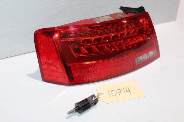 Audi 8T 8F A5 S5 Rear Left Tail Light LED 8T0 945 095 H