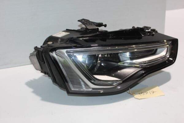 Audi 8F 8T A5 S5 Xenon Right Headlamp Headlight 8T0941032D 8T0941754D 8T0941718D