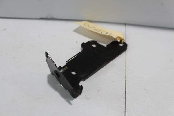 Audi 8V A3 S3 Radio Antenna Bracket 8V5 035 526 A