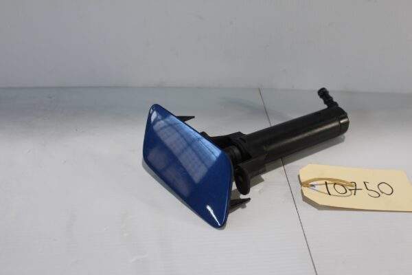 Audi 8V A3 S3 Right RH Washer Jet with Cap 8V0955102, 8V5955276A