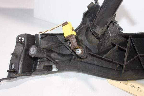 Audi 8T 8F Right Headlight Support Bracket Complete 8T0805608R, 8T0955102D