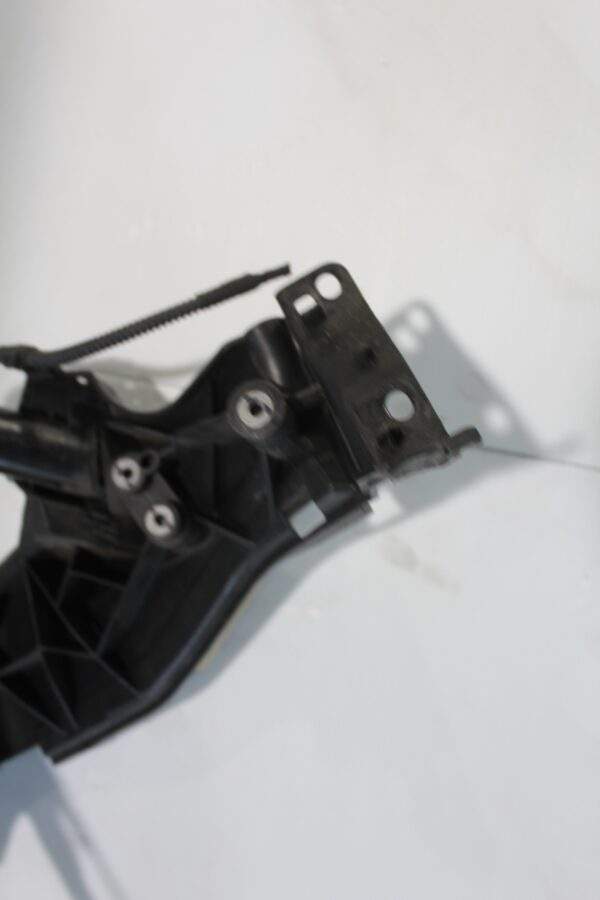 Audi 8T 8F Left Headlight Support Bracket Complete 8T0805607, 8T0955101D