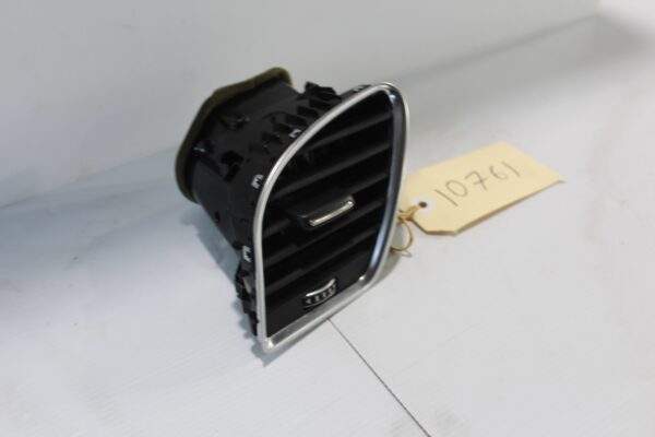 Audi A4 A5 Left Passenger Dash Air Vent 8T2 820 901 G