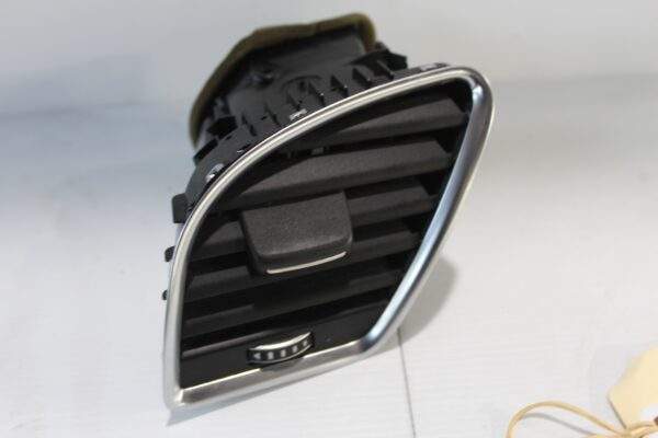 Audi A4 A5 Left Passenger Dash Air Vent 8T2 820 901 G