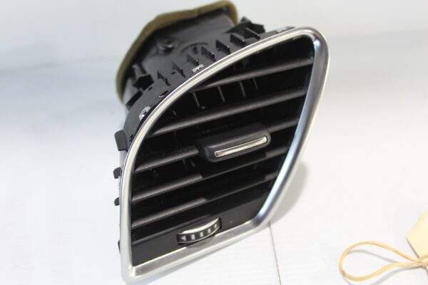 Audi A4 A5 Left Passenger Dash Air Vent 8T2 820 901 G