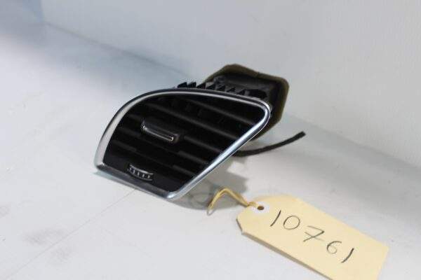 Audi A4 A5 Left Passenger Dash Air Vent 8T2 820 901 G