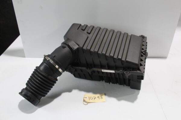 Audi RSQ3 Air box Intake Assembly 83A 129 601, 83A 129 624