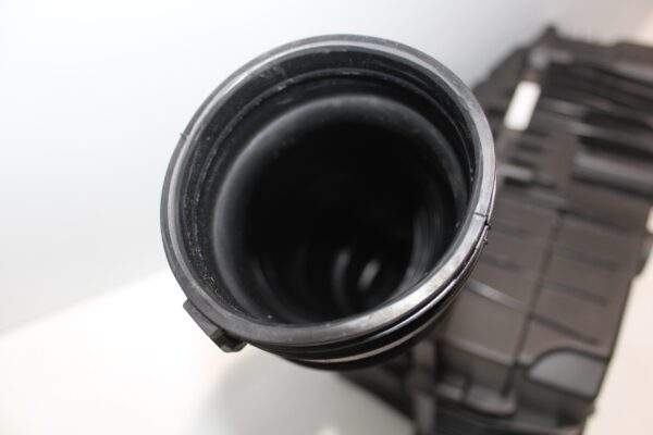 Audi RSQ3 Air box Intake Assembly 83A 129 601, 83A 129 624