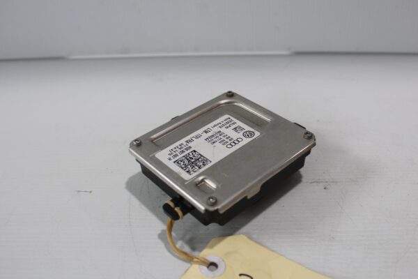 Audi Volkswagen LED Headlight Control Unit Module 4G0 907 697 H