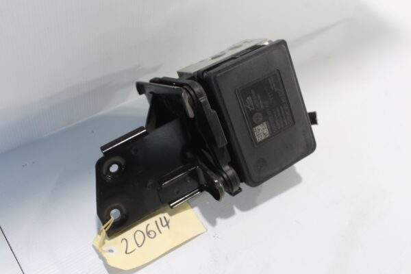 Volkswagen Golf Mk7 R ABS Pump 5Q0 907 379 AB