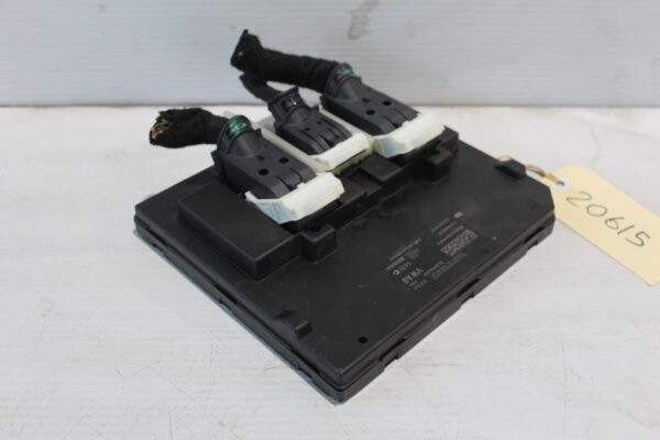 Audi 8V A3 S3 / Volkswagen Golf GTi R Body Control Module BCM 5Q0 937 084 CF