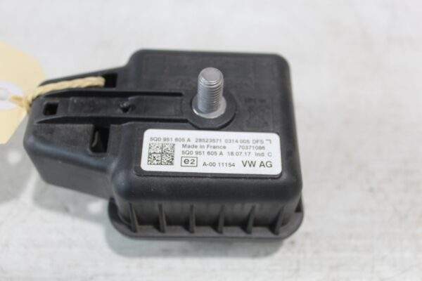 Volkswagen Mk7 Golf Tsi Gti R Alarm Siren Speaker 5Q0 951 605 A