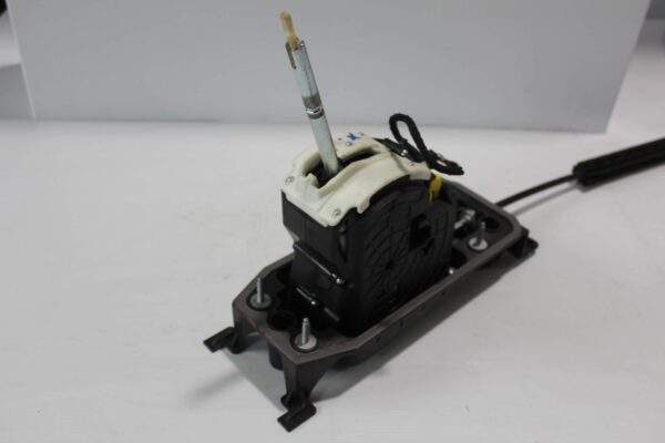 Volkswagen Golf Mk7 Gear Shift Linkage Mechanism - CUT CABLE 5Q2 713 023 Q