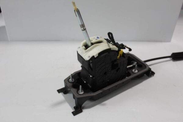Volkswagen Golf Mk7 Gear Shift Linkage Mechanism - CUT CABLE 5Q2 713 023 Q