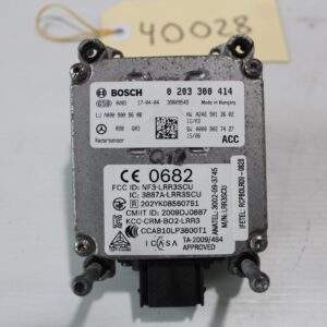 Mercedes Benz W176 W117 A CLA Class ACC Distronic Radar Sensor A0009009608 - Image 4