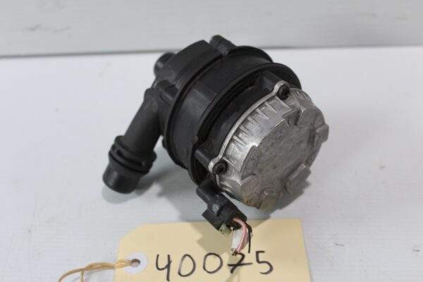 Mercedes Benz A CLA C Class Coolant Water Pump GENUINE A0005002686