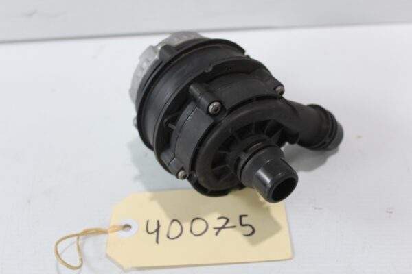 Mercedes Benz A CLA C Class Coolant Water Pump GENUINE A0005002686