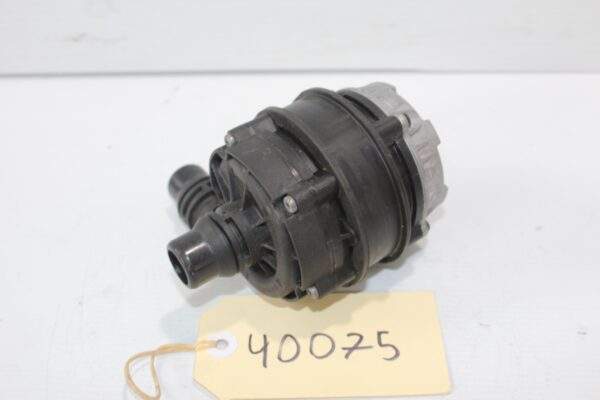 Mercedes Benz A CLA C Class Coolant Water Pump GENUINE A0005002686