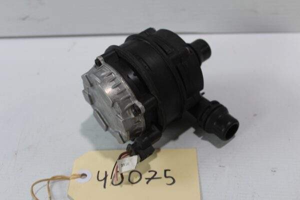 Mercedes Benz A CLA C Class Coolant Water Pump GENUINE A0005002686