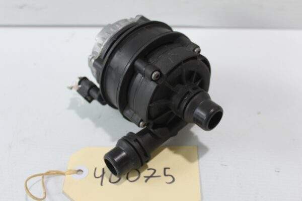 Mercedes Benz A CLA C Class Coolant Water Pump GENUINE A0005002686