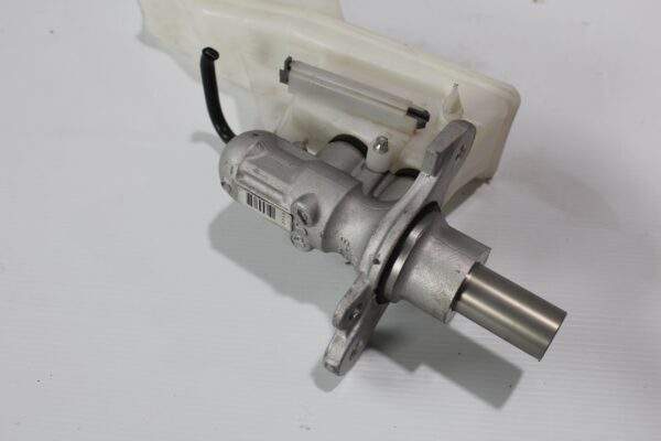 Mercedes Benz W176 W117 A CLA Class Brake Master Cylinder Servo A2464300302