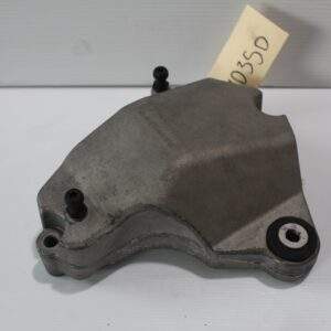 Mercedes Benz W176 W117 A45 CLA45 M133 Engine Mount Bracket A2702230002 - Image 2