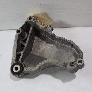 Mercedes Benz W176 W117 A45 CLA45 M133 Engine Mount Bracket A2702230002 - Image 3
