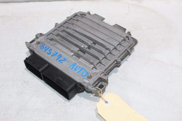 Mercedes Benz W176 A250 M270 Engine Control Unit Module ECU ECM A2709002100