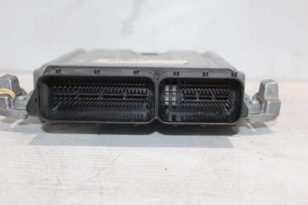 Mercedes Benz W176 A250 M270 Engine Control Unit Module ECU ECM A2709002100