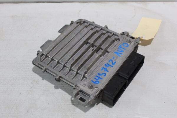 Mercedes Benz W176 A250 M270 Engine Control Unit Module ECU ECM A2709002100