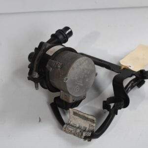 Mercedes Benz W176 W117 A45 CLA45 AMG Auxiliary Coolant Water Pump A0005001986 - Image 7