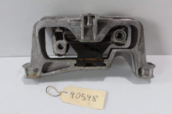 Mercedes Benz W176 W117 A45 CLA45 RHS Engine Mount Support A2462402417