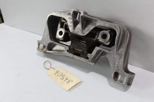 Mercedes Benz W176 W117 A45 CLA45 RHS Engine Mount Support A2462402417