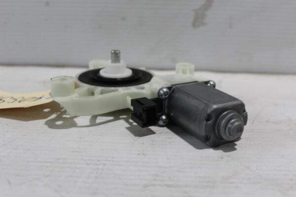 Mercedes Benz W177 W205 A C Class Front Window Regulator Motor A0009065706