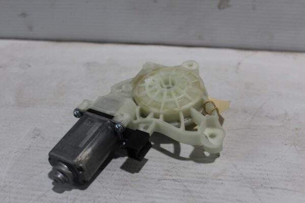 Mercedes Benz W177 W205 A C Class Front Window Regulator Motor A0009065706