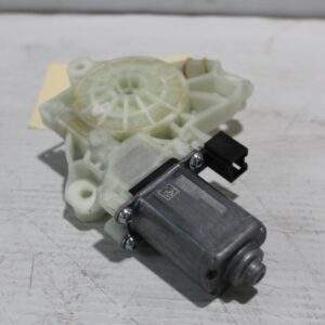 Mercedes Benz W177 W205 A C Class Front Window Regulator Motor A0009065706 - Image 4