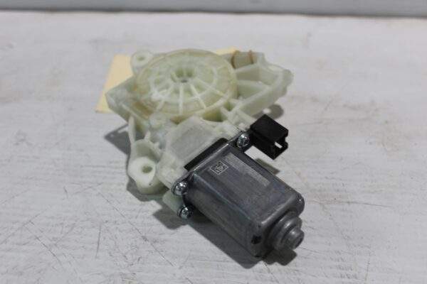 Mercedes Benz W177 W205 A C Class Front Window Regulator Motor A0009065706