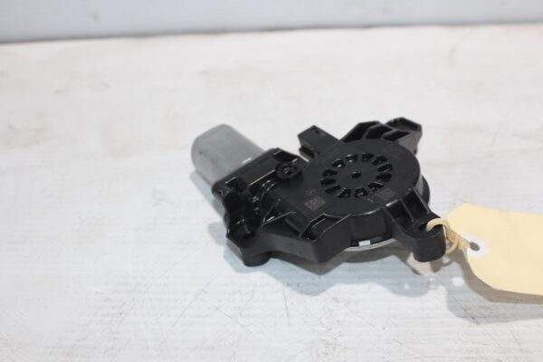 Mercedes Benz W177 Rear Window Regulator Motor A0009060908