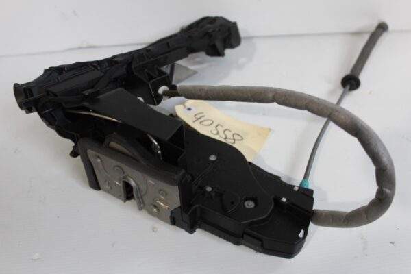 Mercedes Benz W177 A Class Front Right Door Lock Actuator Handle Assembly