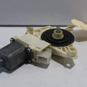 Mercedes Benz W204 C Class Front Right Window Regulator Motor A2048200242 - Image 2