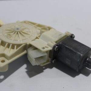 Mercedes Benz W204 C Class Front Right Window Regulator Motor A2048200242 - Image 6