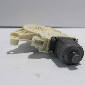 Mercedes Benz W204 C Class Front Right Window Regulator Motor A2048200242 - Image 3