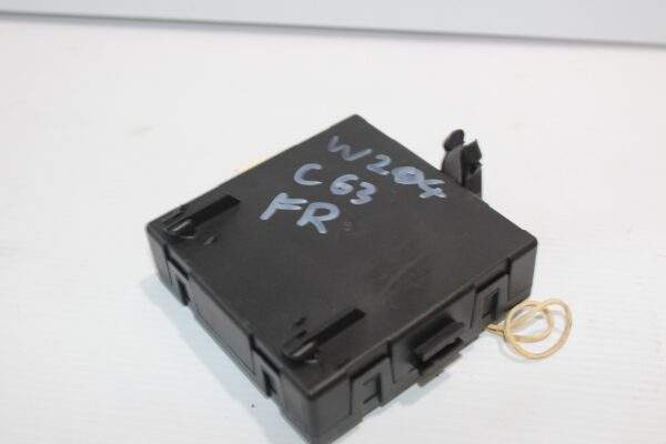 Mercedes Benz W204 W212 C E Class Door Control Module Unit A2129004214