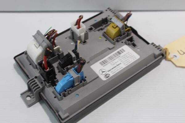 Mercedes Benz W205 C Class Rear SAM Body Control Module A2059007037, A2059009745