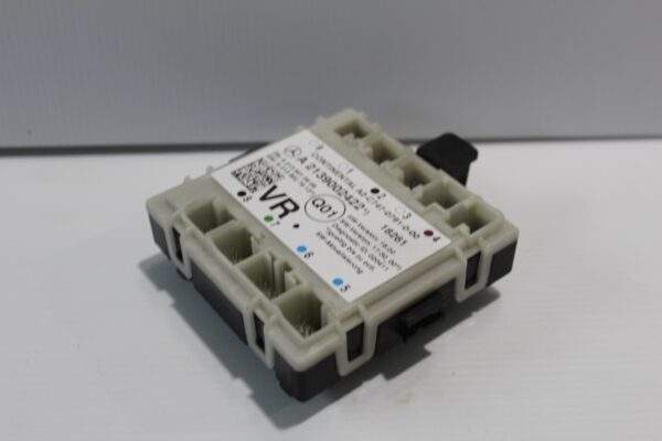 Mercedes Benz W205 C Class Door Control Unit Module A2139002422