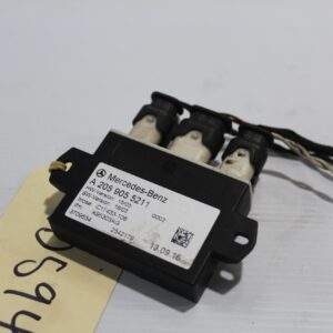 Mercedes Benz W205 C Class Boot Closing Switching Module A2229050606 - Image 4